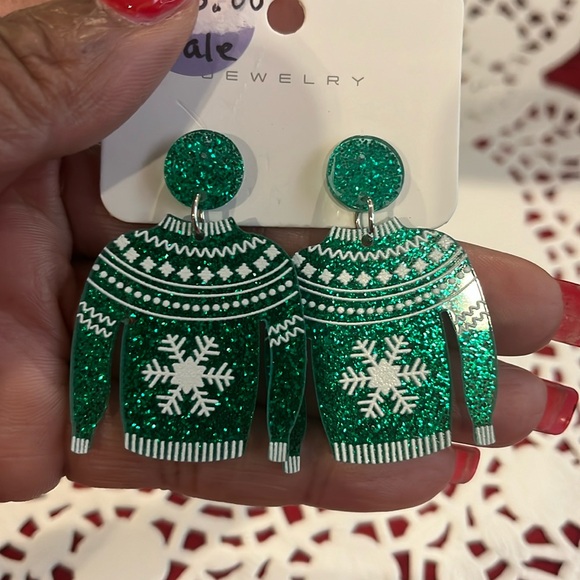 Christmas Sweater Dangle Earrings NWT - Picture 3 of 8